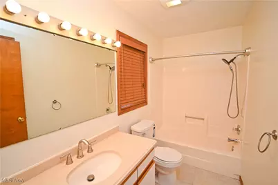 583 Wyndclift Circle, Austintown, OH 44515 - Photo 24