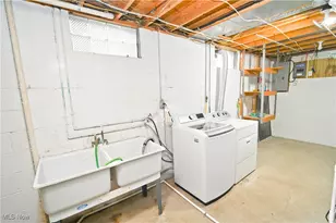 583 Wyndclift Cir, Austintown, OH 44515 - Photo 38