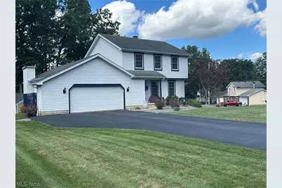 583 Wyndclift Circle, Austintown, OH 44515 - Photo 2