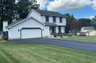 583 Wyndclift Cir, Austintown, OH 44515 - Photo 2