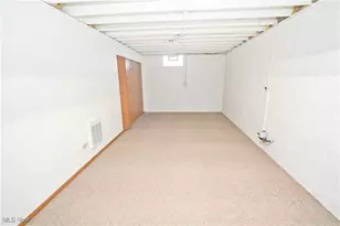 583 Wyndclift Cir, Austintown, OH 44515 - Photo 36