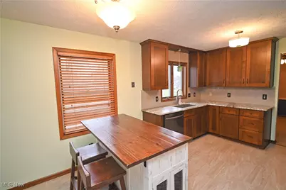 583 Wyndclift Circle, Austintown, OH 44515 - Photo 14