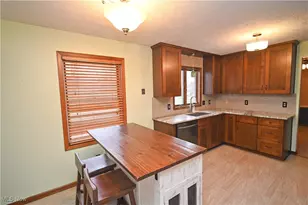 583 Wyndclift Cir, Austintown, OH 44515 - Photo 14