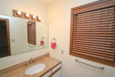 583 Wyndclift Circle, Austintown, OH 44515 - Photo 36