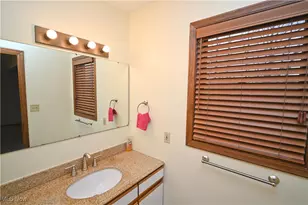 583 Wyndclift Cir, Austintown, OH 44515 - Photo 36