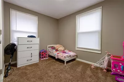 985 Bloomfield Avenue, Akron, OH 44302 - Photo 16