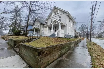 985 Bloomfield Avenue, Akron, OH 44302 - Photo 2