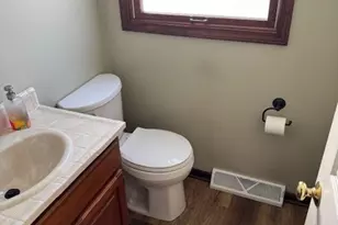 38870 Courtland Dr, Willoughby, OH 44094 - Photo 8