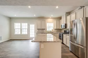 1173 Bean Ln, Akron, OH 44313 - Photo 2