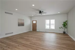 8421 Wadsworth Rd, Wadsworth, OH 44281 - Photo 2