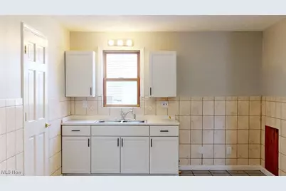 7023 Clark Avenue, Loveland, OH 44102 - Photo 4