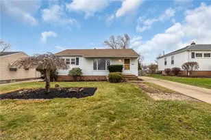 10941 Gabriella Dr, Parma, OH 44130 - Photo 2