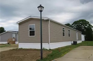 2663 Lake Breeze Dr, Madison, OH 44057 - Photo 18