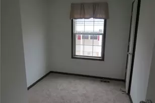 2663 Lake Breeze Dr, Madison, OH 44057 - Photo 12
