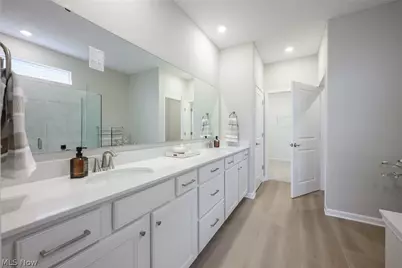 23724 Wally's Way, Columbia Station, OH 44028 - Photo 12