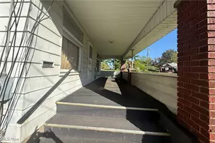 178 E Ravenwood Ave, Youngstown, OH 44507 - Photo 6