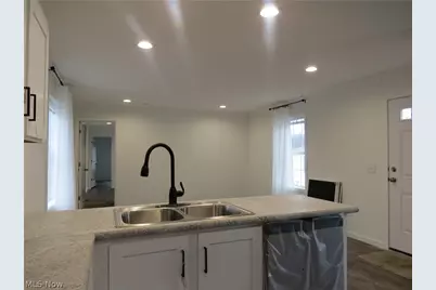 2659 Lake Breeze Drive, Madison, OH 44057 - Photo 8