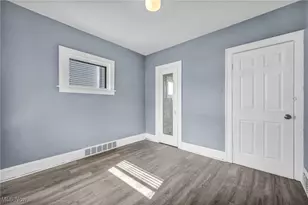 10613 Sandusky Ave, Loveland, OH 44105 - Photo 32