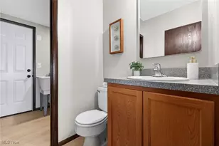 7627 Newton Dr, Mentor, OH 44060 - Photo 16