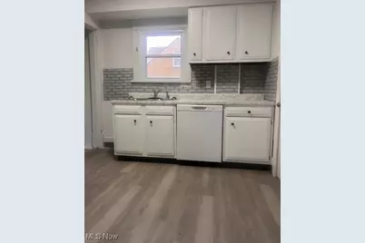 1796 Bonnie Brae NE, Warren, OH 44483 - Photo 2