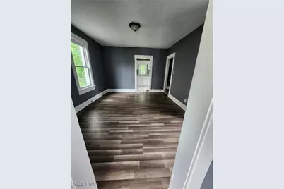 2438 Indiana Way NE, Canton, OH 44705 - Photo 8