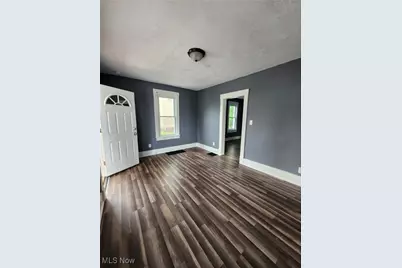 2438 Indiana Way NE, Canton, OH 44705 - Photo 6