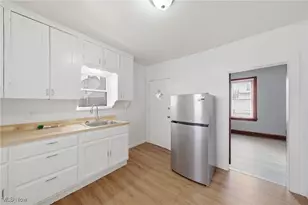 2197 W 104th St, Loveland, OH 44102 - Photo 8