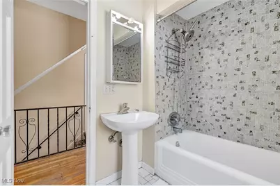 2317 Canterbury Road, University Heights, OH 44118 - Photo 18