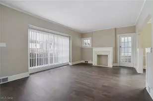 580 Moreley Ave, Akron, OH 44320 - Photo 4