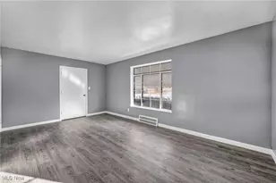 422 E 222nd St, Euclid, OH 44123 - Photo 16