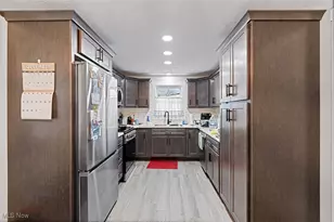 132 Villard St, Apple Creek, OH 44606 - Photo 8