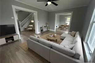 210 Madison St, Ravenna, OH 44266 - Photo 2