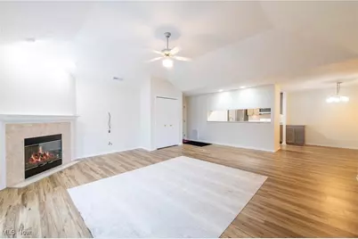 8621 Scenicview Drive, Grandview Heights, OH 44147 - Photo 6