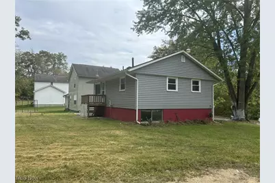 368 Maryknoll Avenue, Campbell, OH 44405 - Photo 2