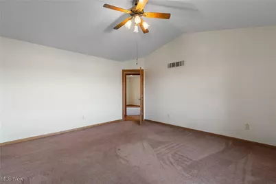 5773 Smith Kramer Street NE, Hartville, OH 44632 - Photo 18