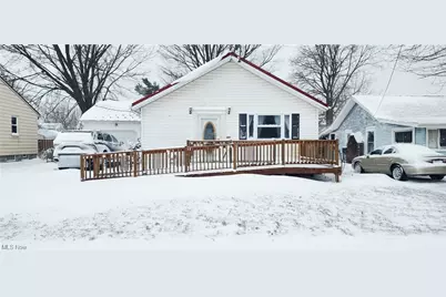 992 Peach, Willoughby, OH 44094 - Photo 2