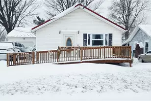 992 Peach, Willoughby, OH 44094 - Photo 2