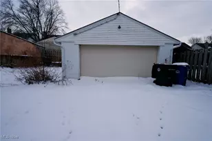 3563 W 66th St, Loveland, OH 44102 - Photo 4