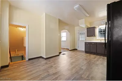 639 N Way Street, Barberton, OH 44203 - Photo 4