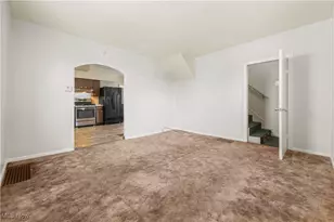 639 N Way St, Barberton, OH 44203 - Photo 8
