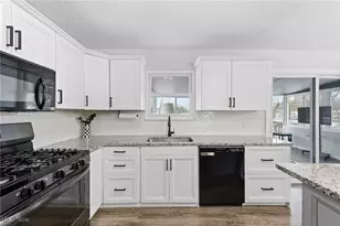 1904 Alcott Ln, Brunswick, OH 44212 - Photo 12