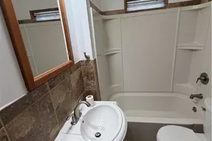 194 E Baird Ave, Barberton, OH 44203 - Photo 8