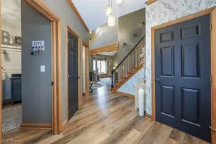 1238 Maxfli Dr, Akron, OH 44312 - Photo 16