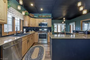 1238 Maxfli Dr, Akron, OH 44312 - Photo 8