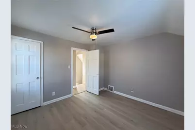 17404 Throckley Avenue, Loveland, OH 44128 - Photo 32