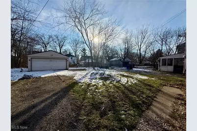 17404 Throckley Avenue, Loveland, OH 44128 - Photo 40