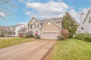 2939 Greenspire Ln, Fairlawn, OH 44333 - Photo 2