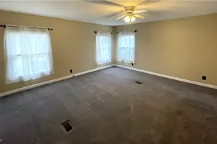 8608 Goddard Craft Ln, Cambridge, OH 43725 - Photo 10