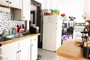 12016 Soika Ave, Loveland, OH 44120 - Photo 6