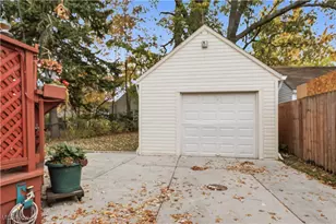 25550 Glenbrook Blvd, Euclid, OH 44117 - Photo 32